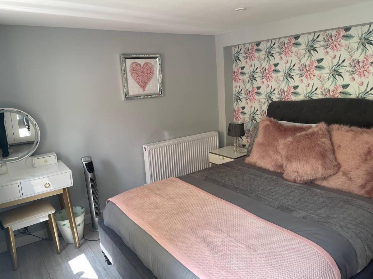 Entire 2 Bed Flat With Garden, Located Near Beach Apartment Brighton Екстериор снимка